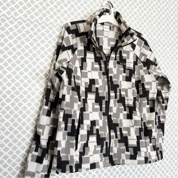 COLUMBIA Black, White & Gray Patterned Fleece Jacket, Size XL - Picture 4 of 10